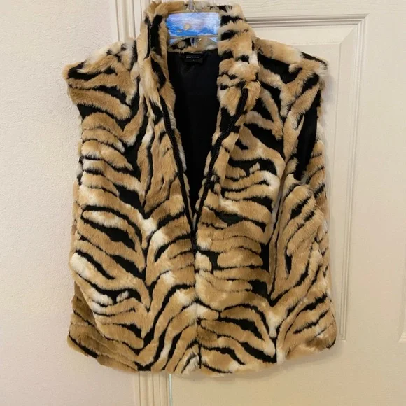 Source Unknown | Jackets & Coats | Nwot New Faux Fur Animal Print 